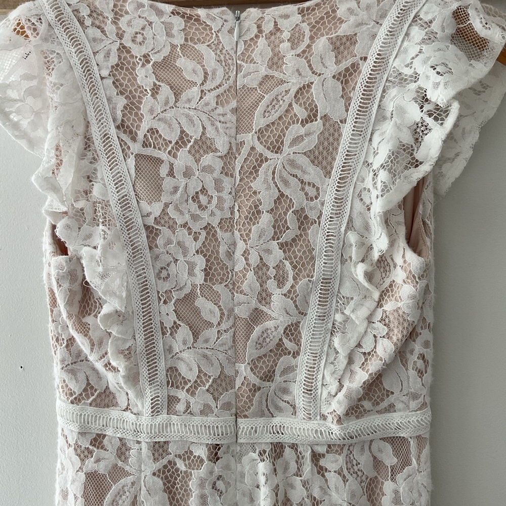 Lulus This Moment in Time White Floral Lace Ruffled V-Neck Maxi Dress NWT Medium - Picture 9 of 16